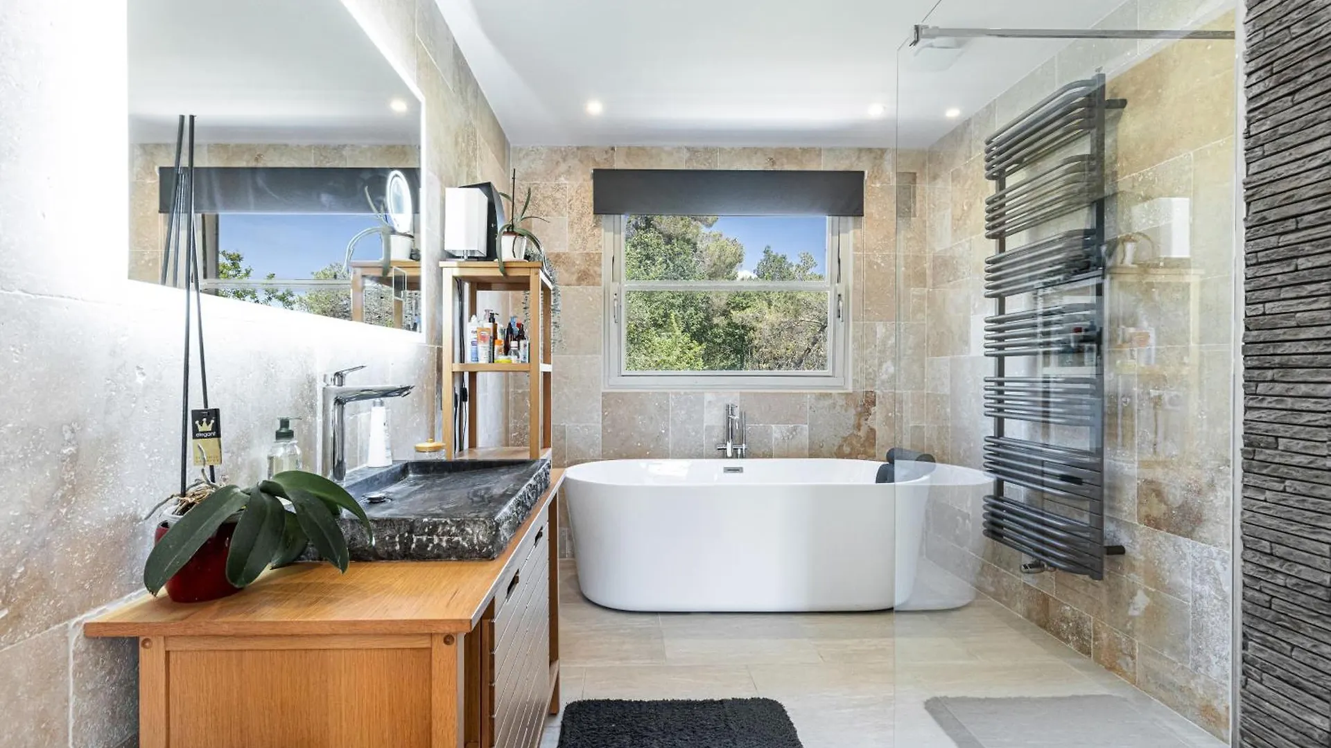 Private & Comfortable Stone Villa With Pool Roquefort-les-Pins