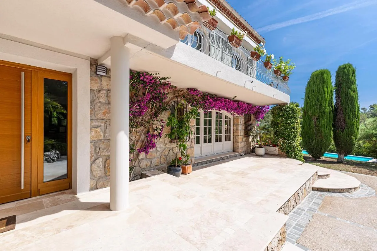 Private & Comfortable Stone Villa With Pool Roquefort-les-Pins